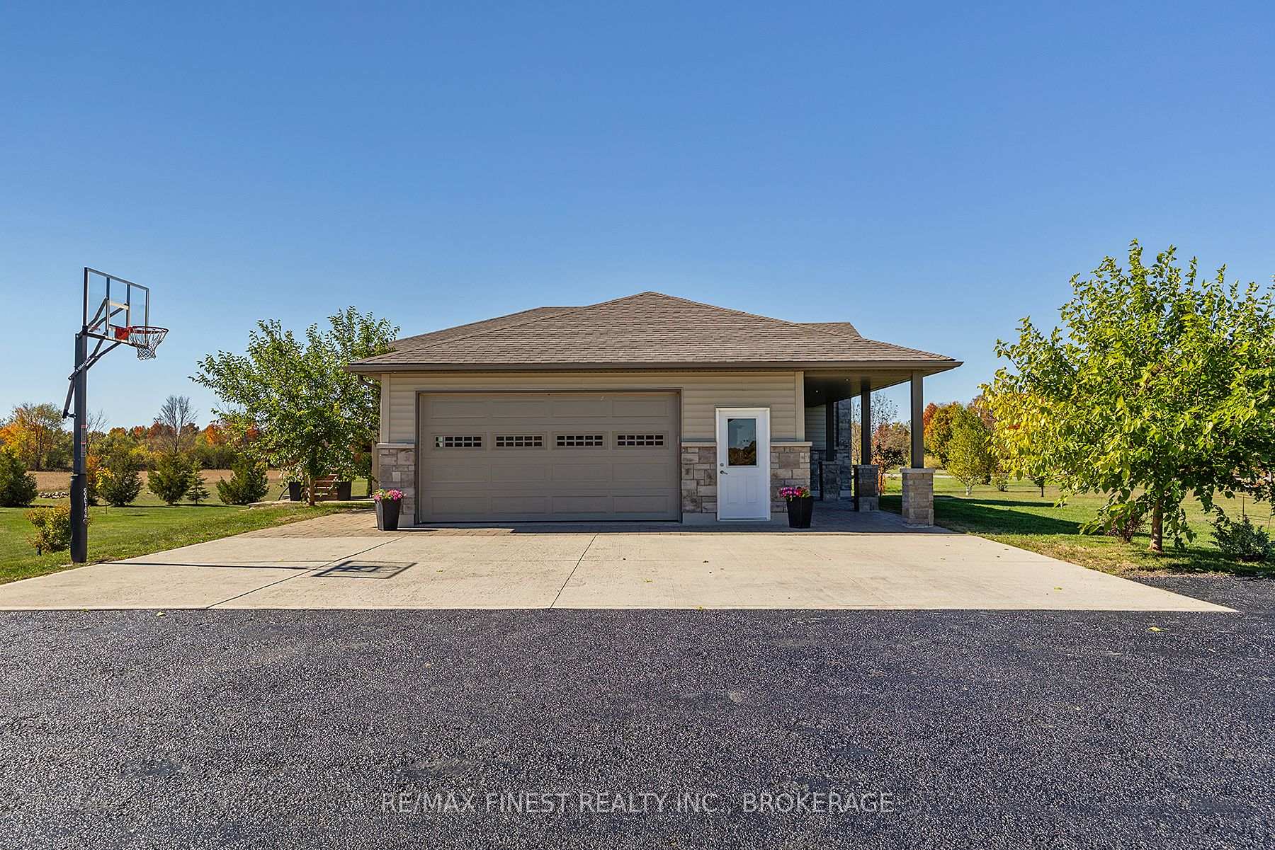 Photo 4 of 3775 Greenfield Road, Frontenac, Frontenac South — HOMEH