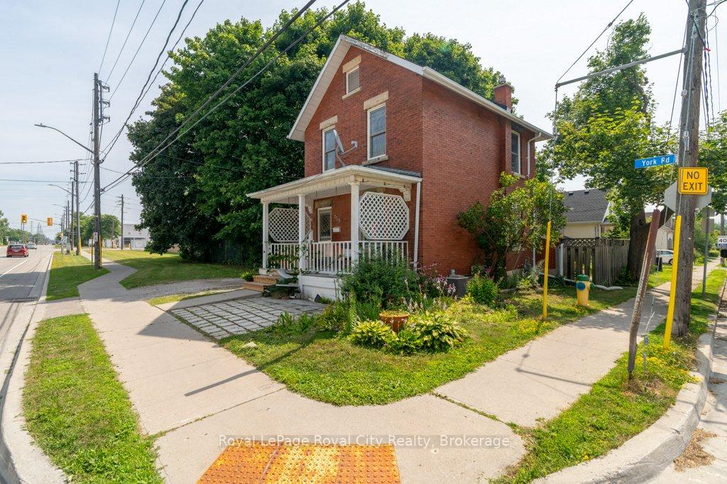 Photo 5 of 159 York Road, Guelph, St. Patrick's Ward — HOMEH