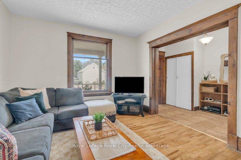 Photo 13 of 159 York Road, Guelph, St. Patrick's Ward — HOMEH