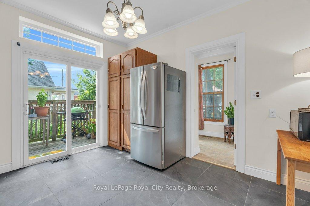 Photo 17 of 159 York Road, Guelph, St. Patrick's Ward — HOMEH