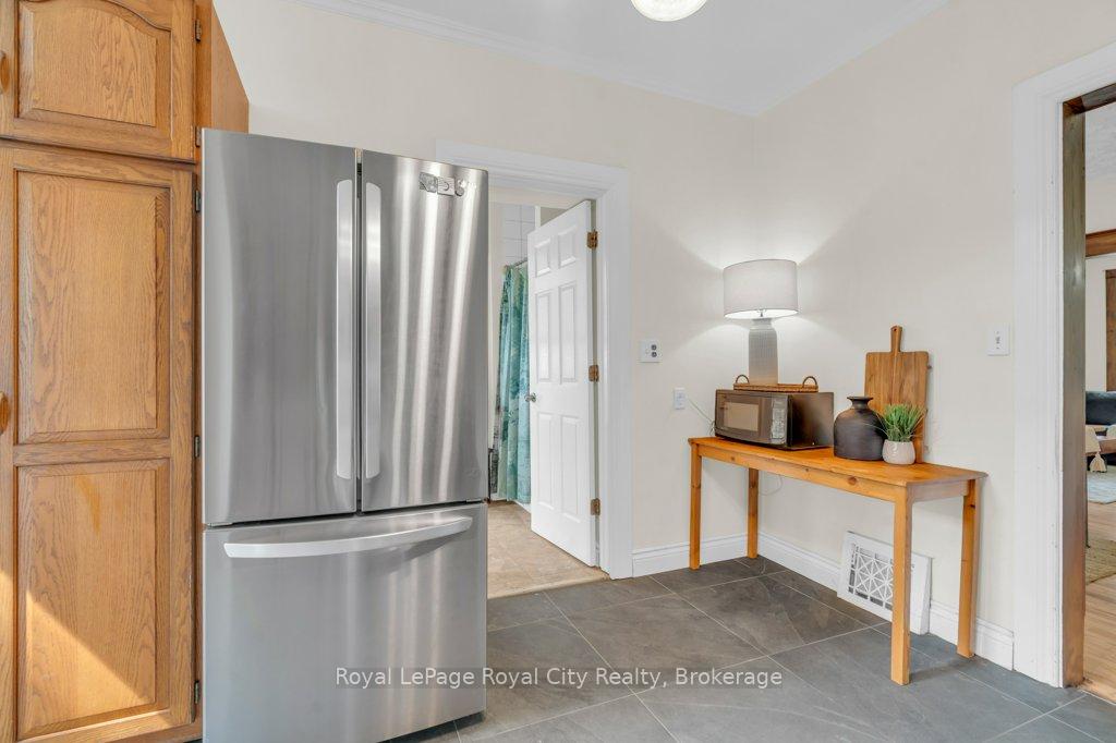 Photo 20 of 159 York Road, Guelph, St. Patrick's Ward — HOMEH