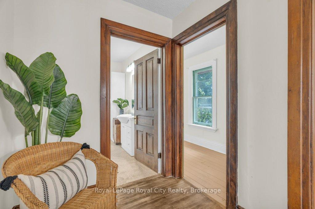 Photo 30 of 159 York Road, Guelph, St. Patrick's Ward — HOMEH
