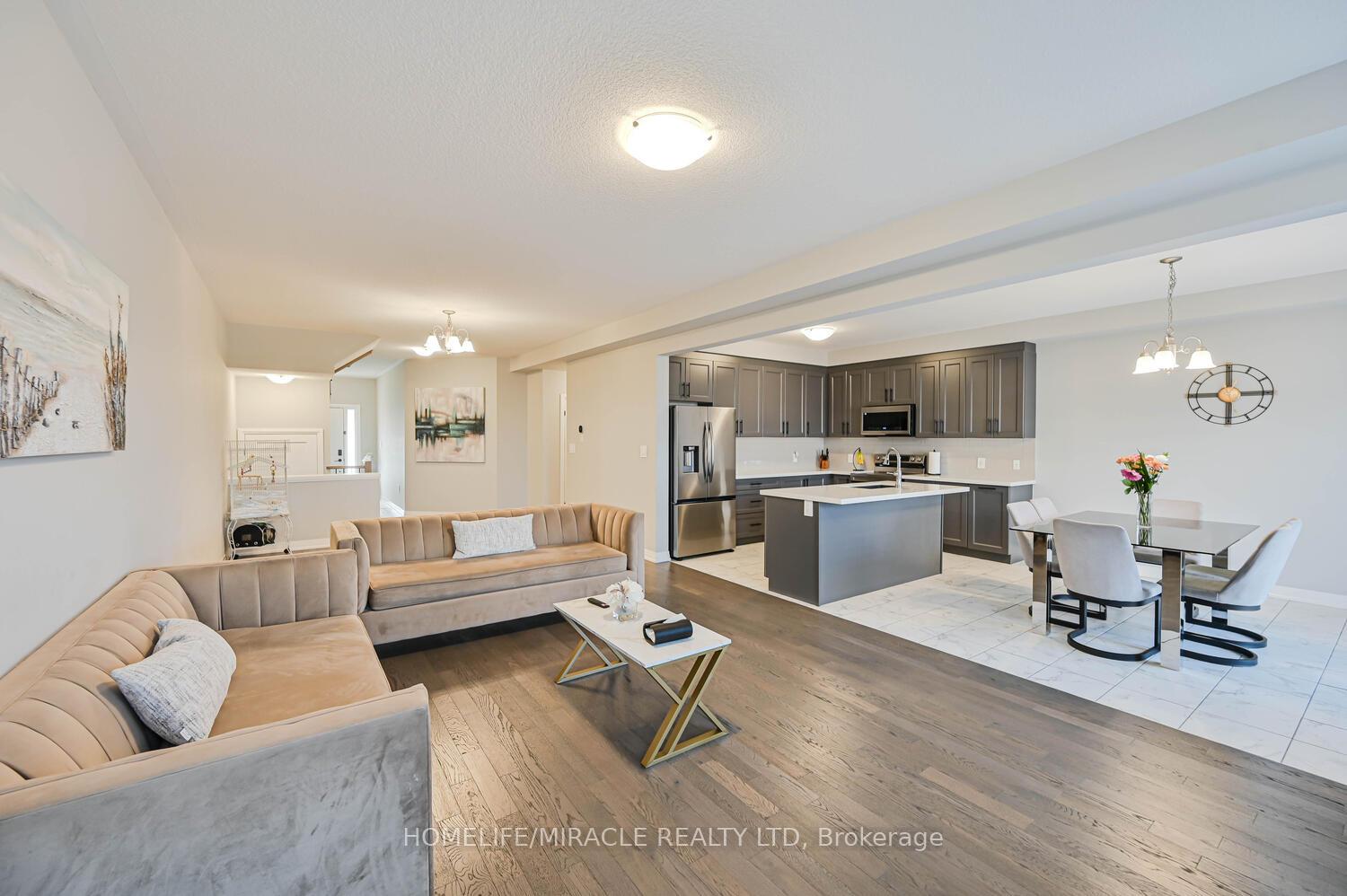 Photo 9 of 148 Cittadella Boulevard, Hamilton, Rural Glanbrook — HOMEH
