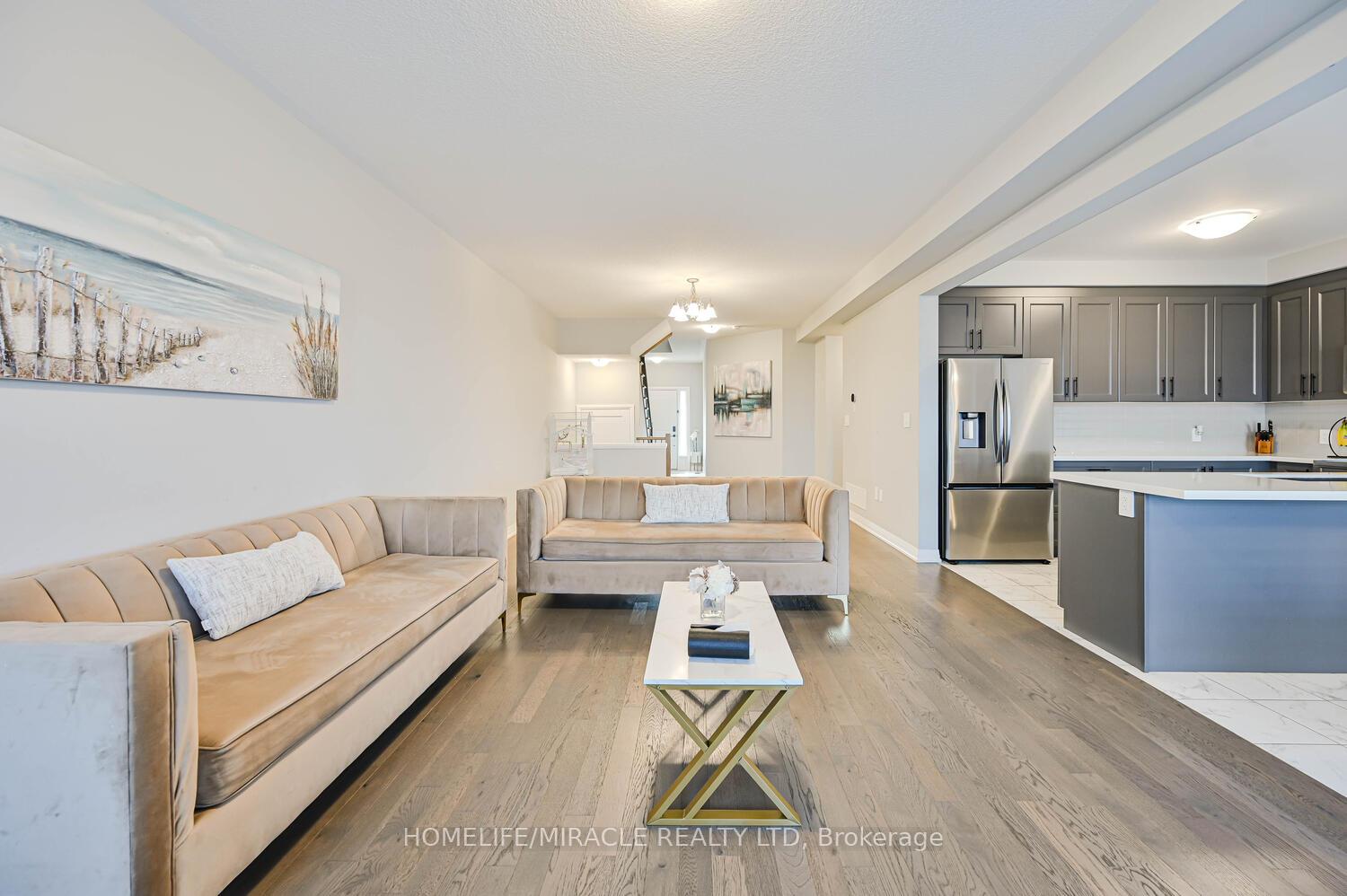 Photo 10 of 148 Cittadella Boulevard, Hamilton, Rural Glanbrook — HOMEH