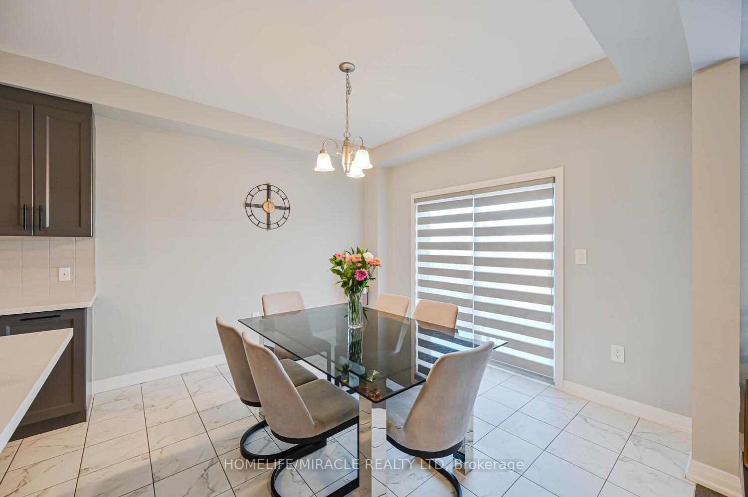 Photo 12 of 148 Cittadella Boulevard, Hamilton, Rural Glanbrook — HOMEH