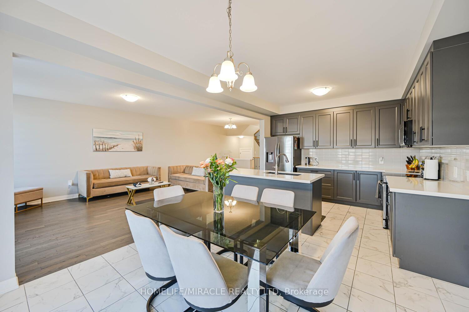 Photo 13 of 148 Cittadella Boulevard, Hamilton, Rural Glanbrook — HOMEH