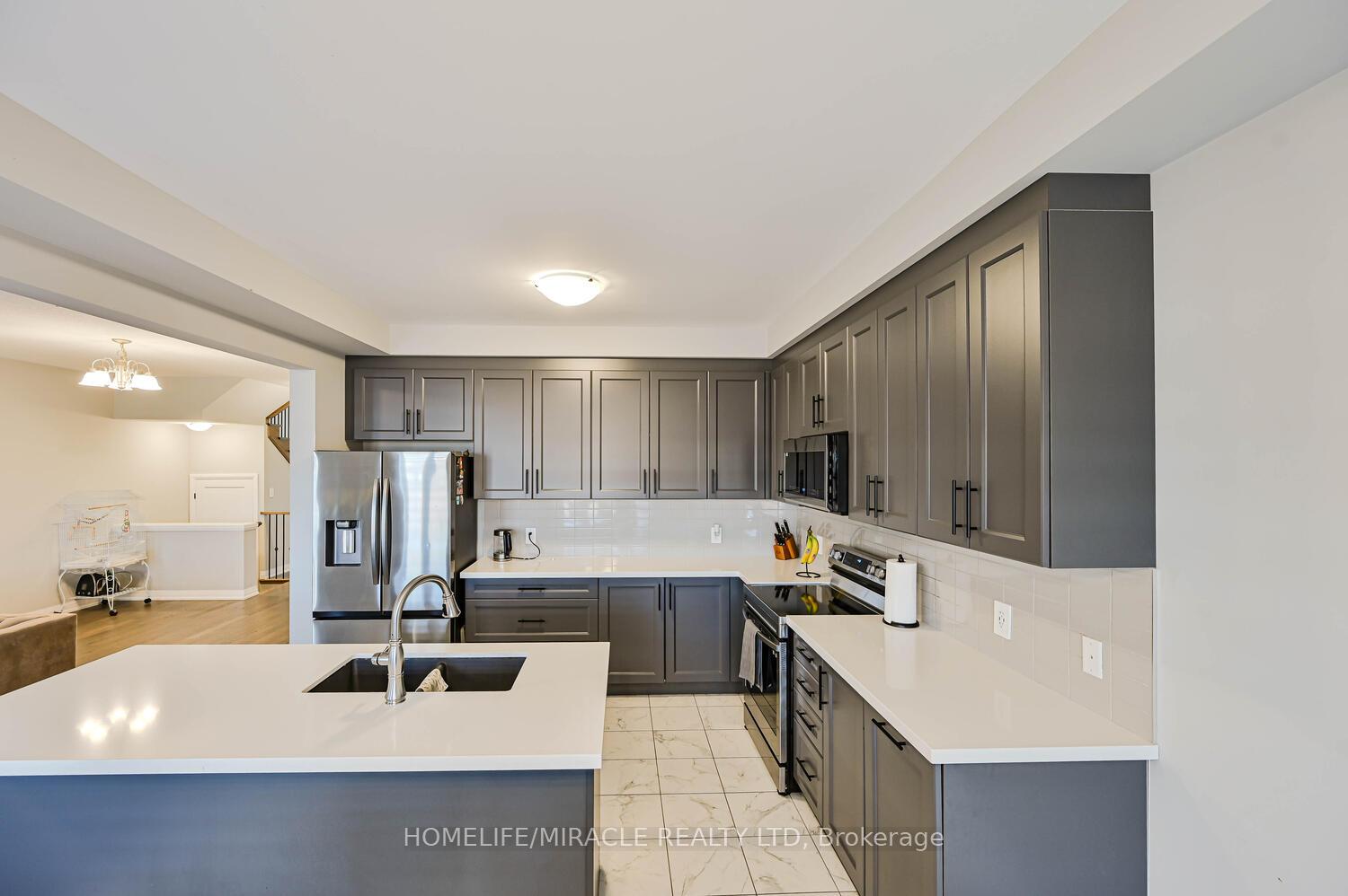 Photo 15 of 148 Cittadella Boulevard, Hamilton, Rural Glanbrook — HOMEH