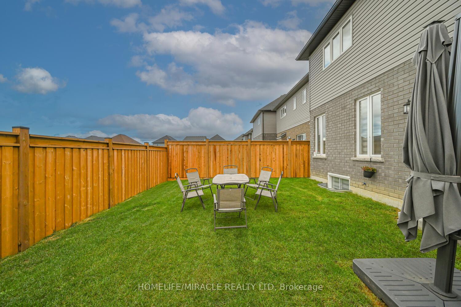 Photo 39 of 148 Cittadella Boulevard, Hamilton, Rural Glanbrook — HOMEH