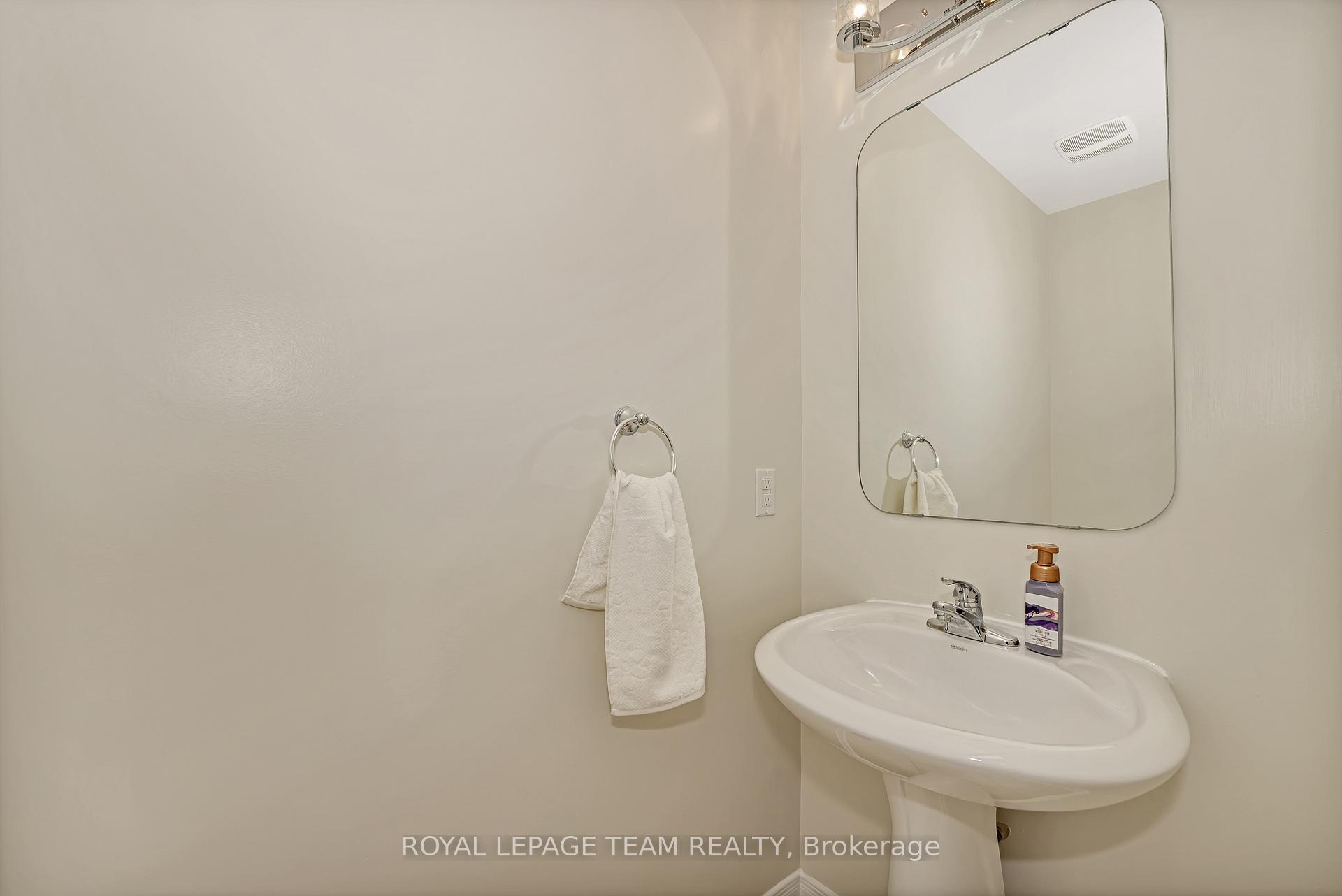 Photo 4 of 314 Copperfield Crescent, Ottawa, Barrhaven - Cedargrove/Fraserdale — HOMEH
