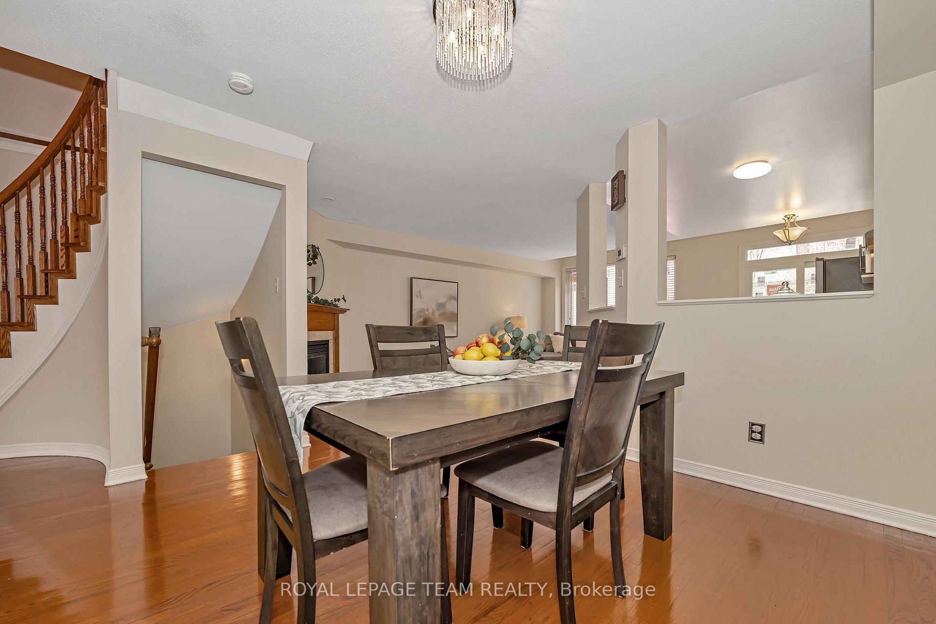 Photo 8 of 314 Copperfield Crescent, Ottawa, Barrhaven - Cedargrove/Fraserdale — HOMEH