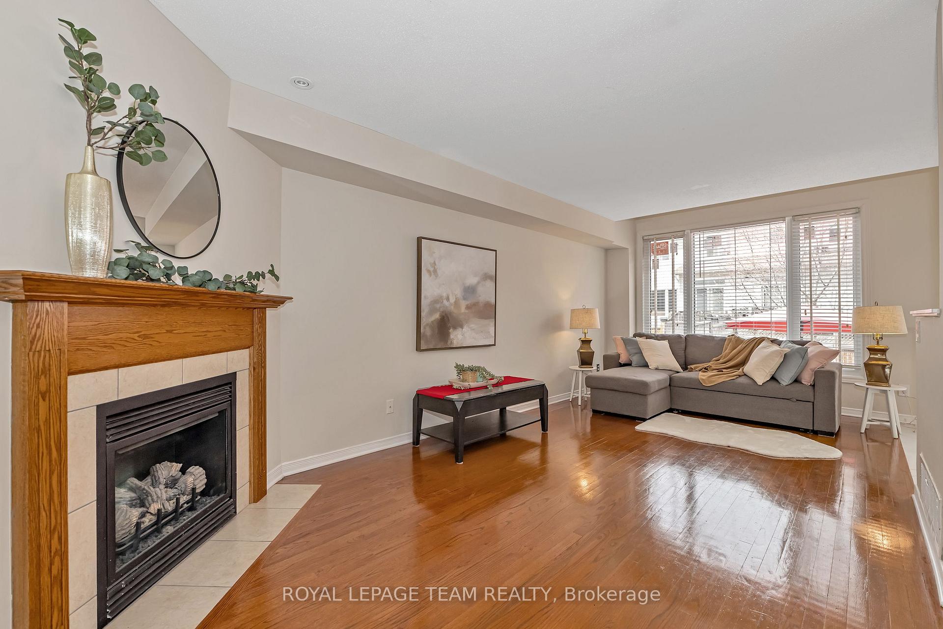 Photo 9 of 314 Copperfield Crescent, Ottawa, Barrhaven - Cedargrove/Fraserdale — HOMEH