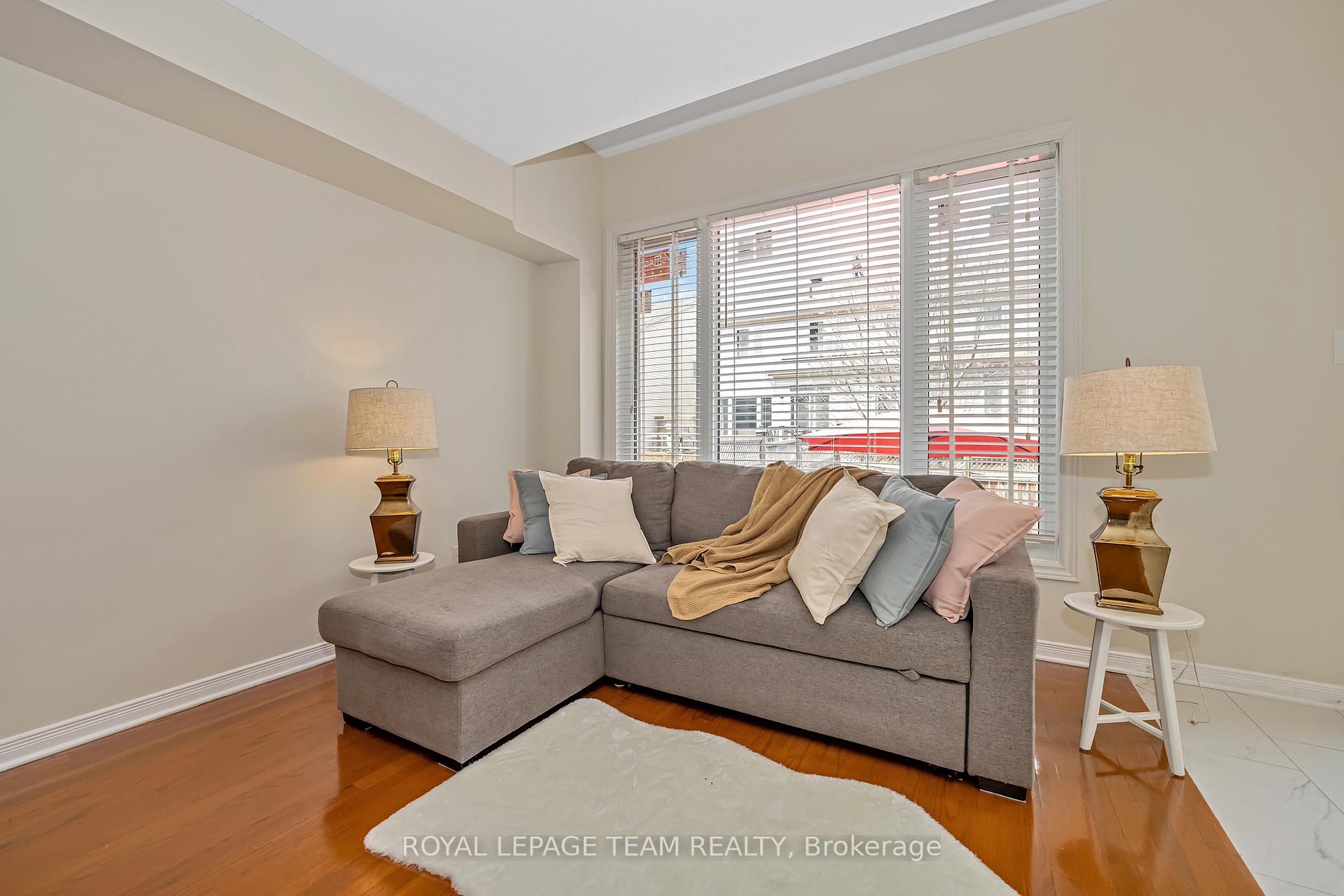 Photo 12 of 314 Copperfield Crescent, Ottawa, Barrhaven - Cedargrove/Fraserdale — HOMEH