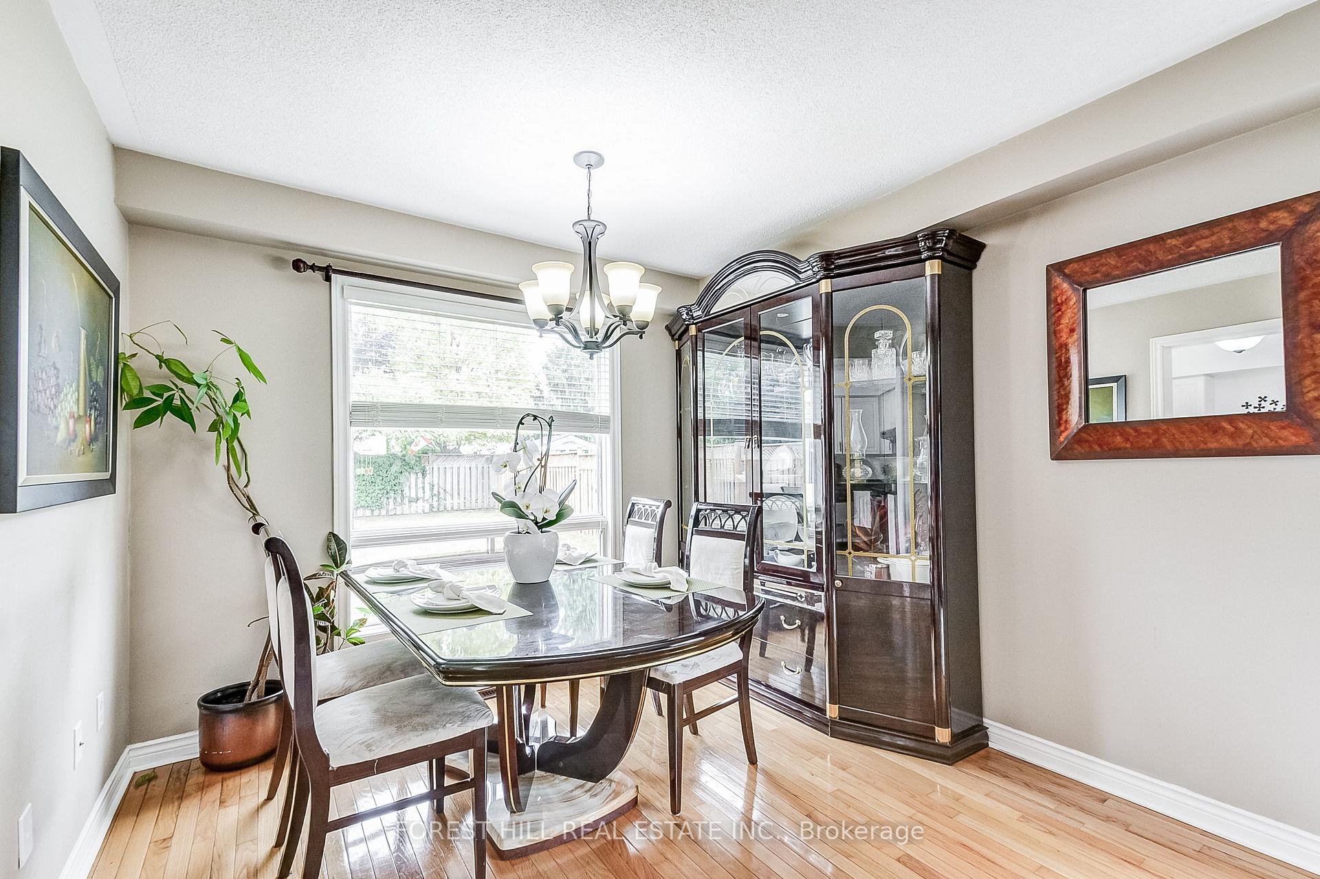 Photo 10 of 61 Hearthstone Crescent, Clarington, Courtice — HOMEH