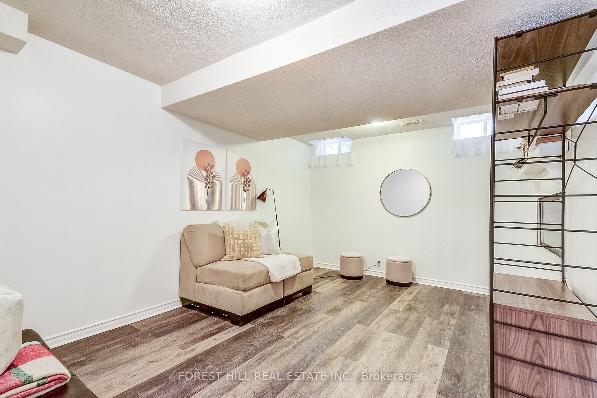 Photo 23 of 61 Hearthstone Crescent, Clarington, Courtice — HOMEH
