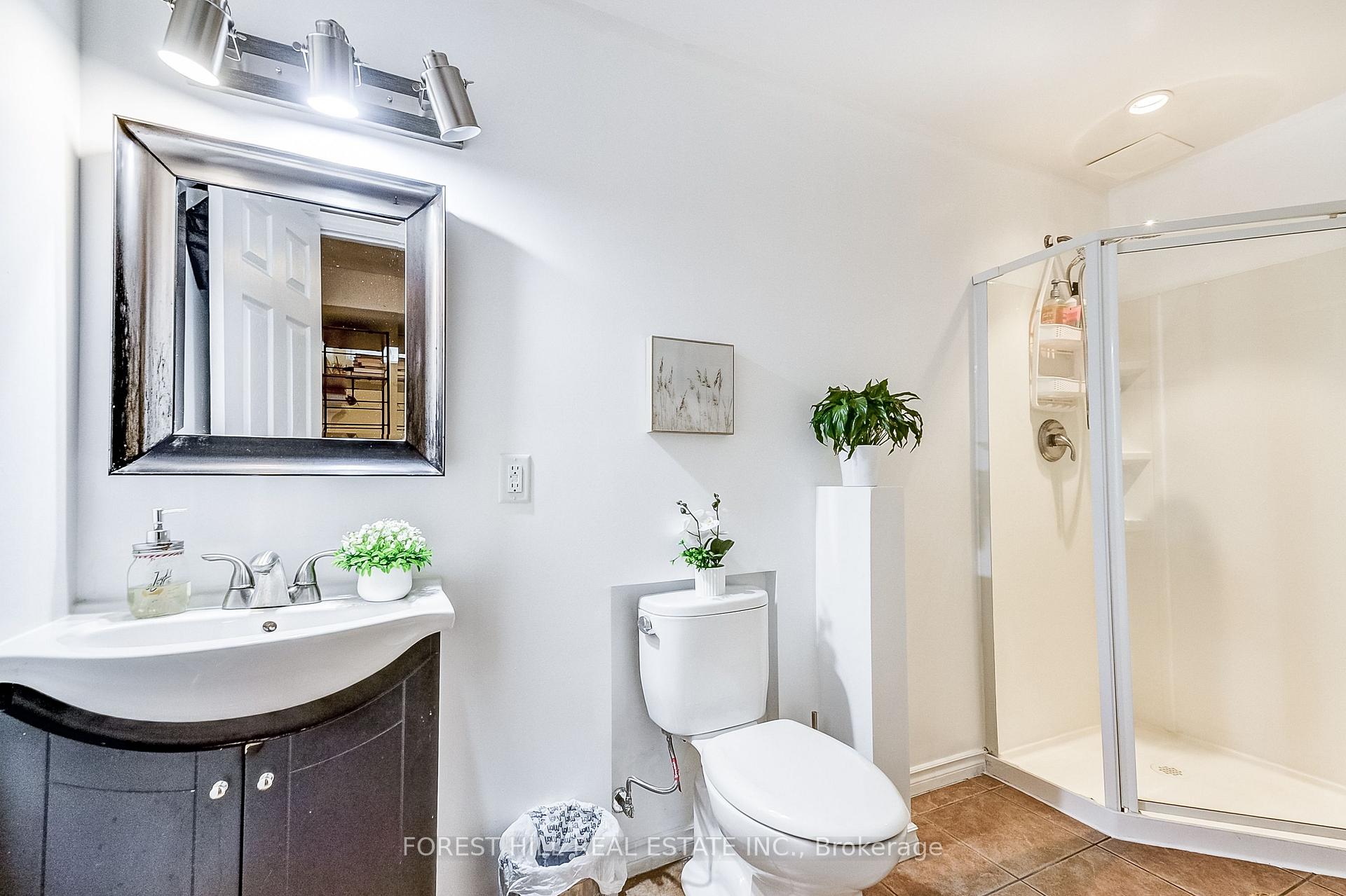 Photo 25 of 61 Hearthstone Crescent, Clarington, Courtice — HOMEH