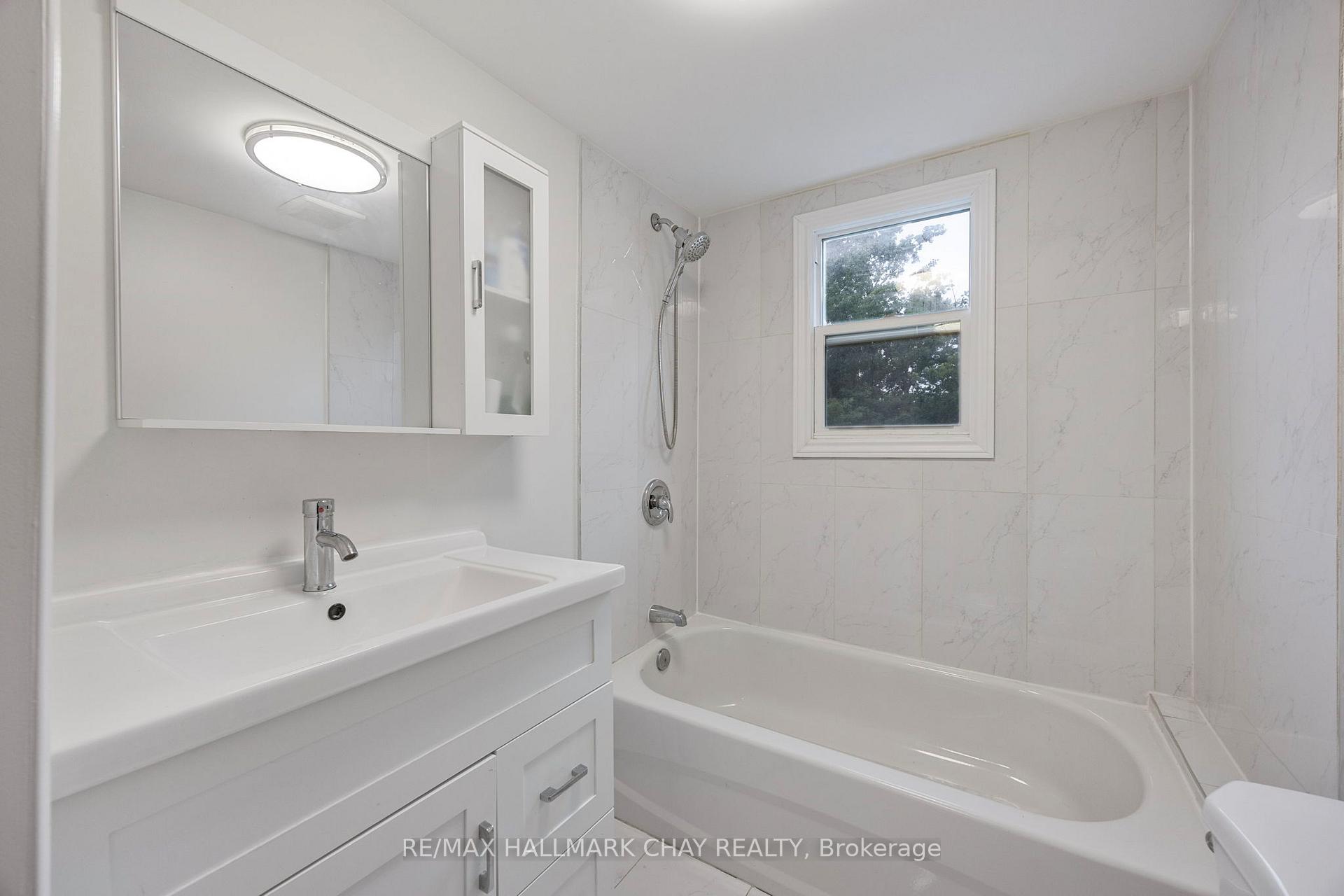 Photo 24 of 154 Sanford Street, Barrie, Sanford — HOMEH