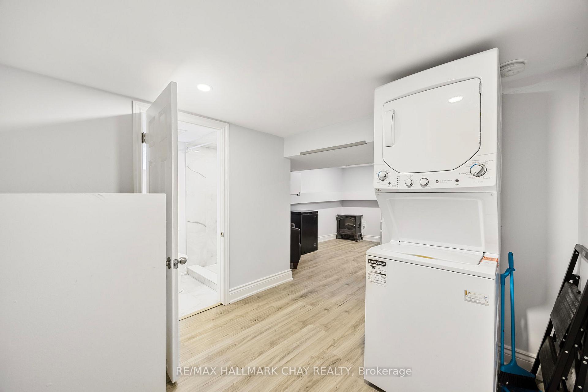 Photo 27 of 154 Sanford Street, Barrie, Sanford — HOMEH