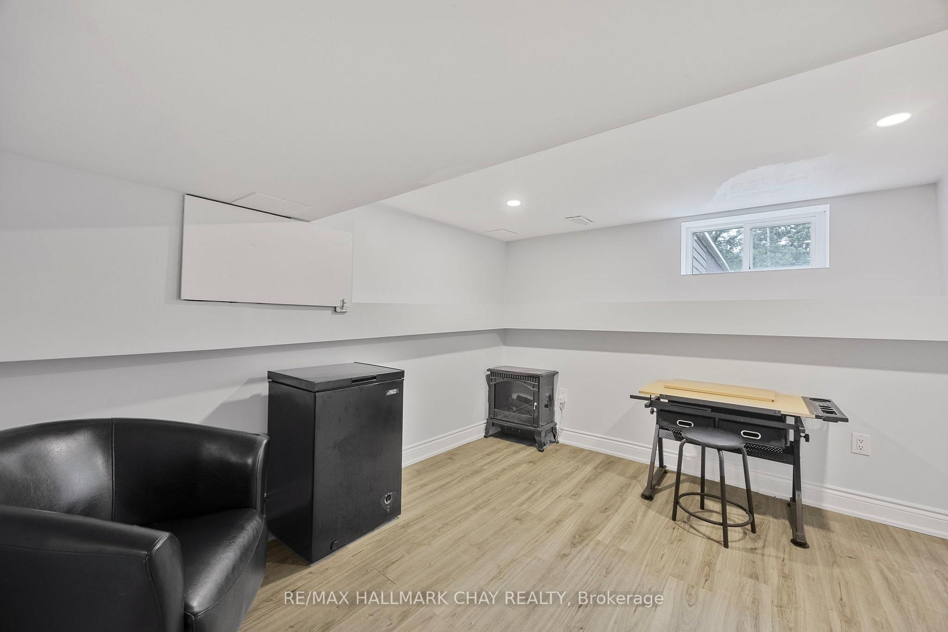 Photo 29 of 154 Sanford Street, Barrie, Sanford — HOMEH