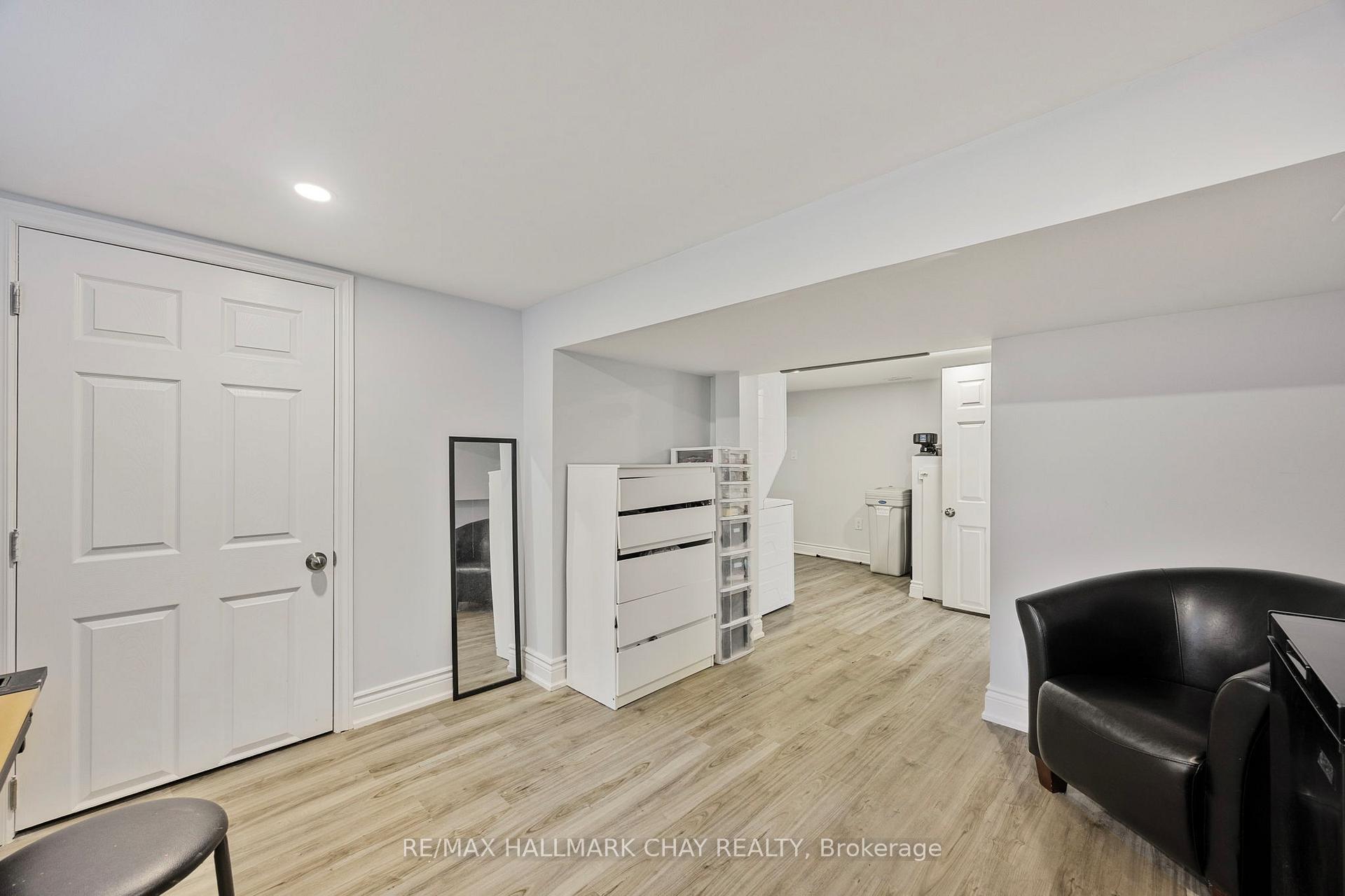 Photo 31 of 154 Sanford Street, Barrie, Sanford — HOMEH