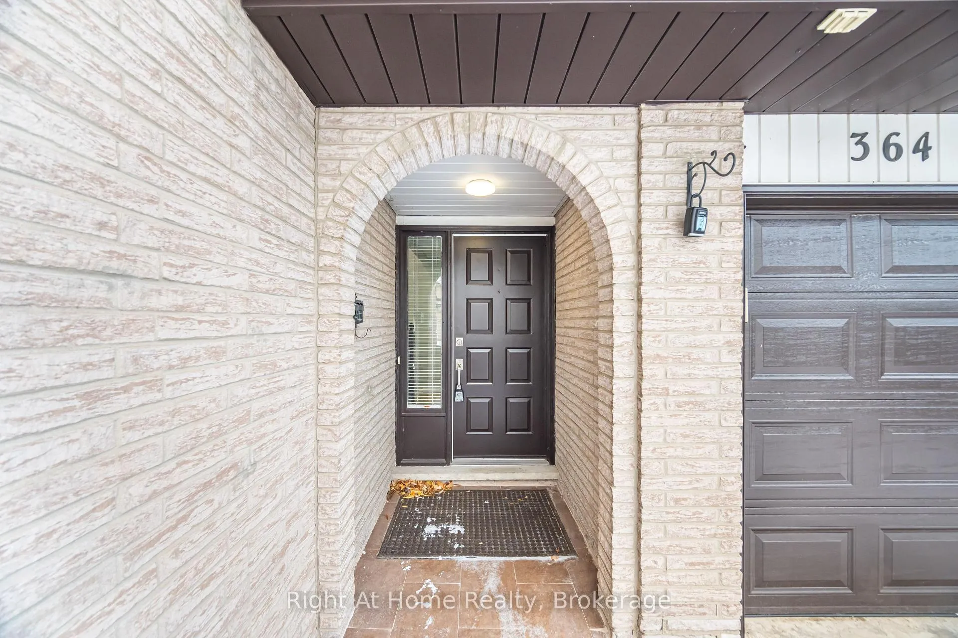 Photo 4 of 364 Red Oak Avenue, Hamilton, Stoney Creek — HOMEH