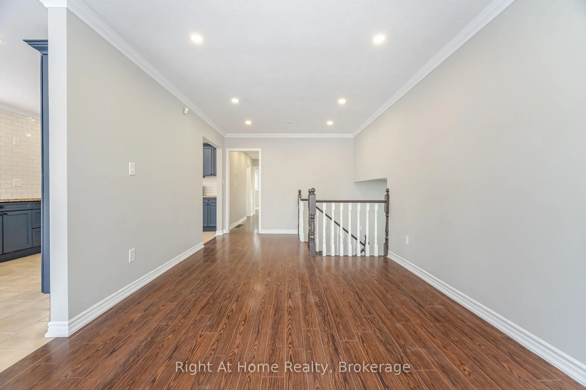 Photo 10 of 364 Red Oak Avenue, Hamilton, Stoney Creek — HOMEH