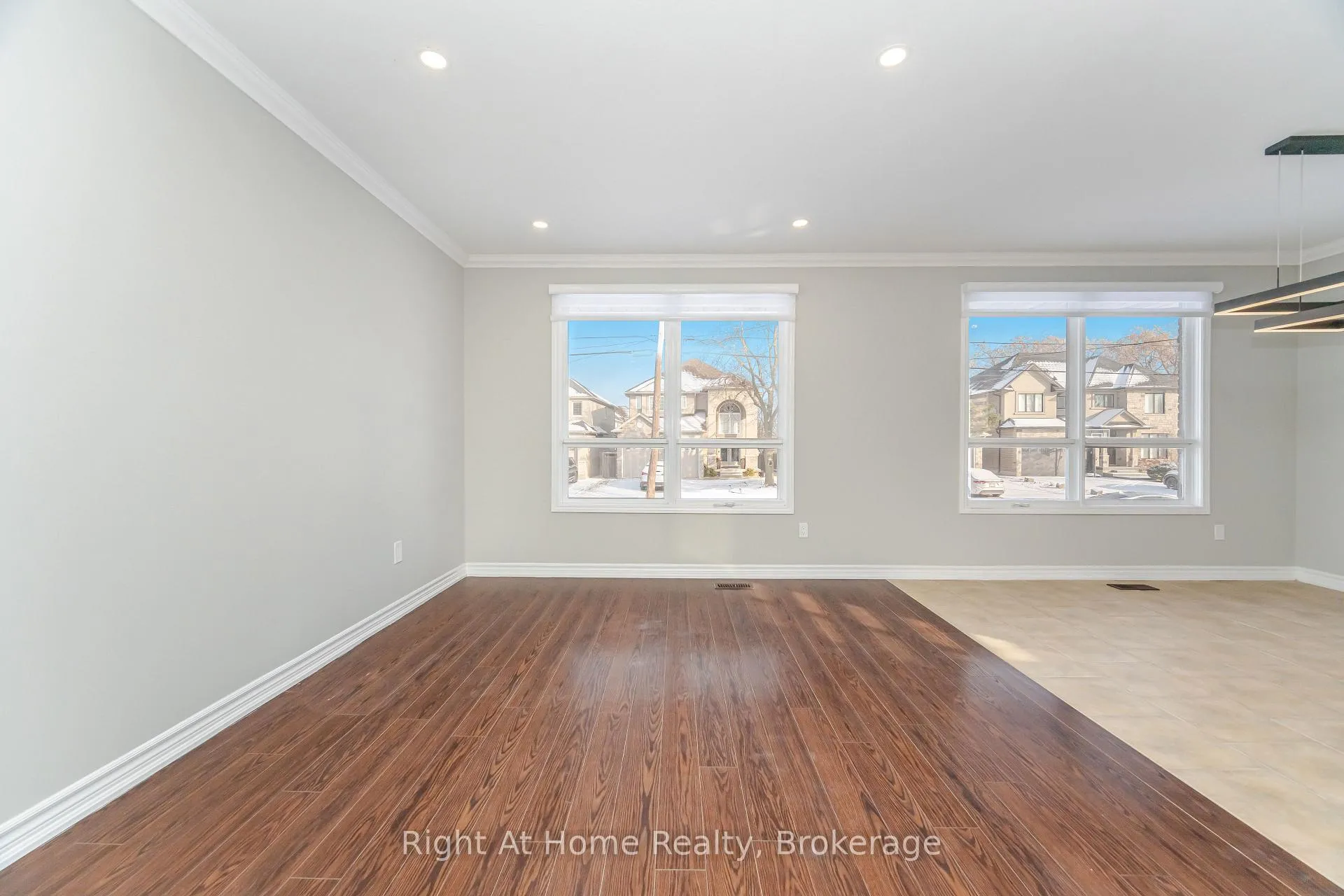 Photo 11 of 364 Red Oak Avenue, Hamilton, Stoney Creek — HOMEH