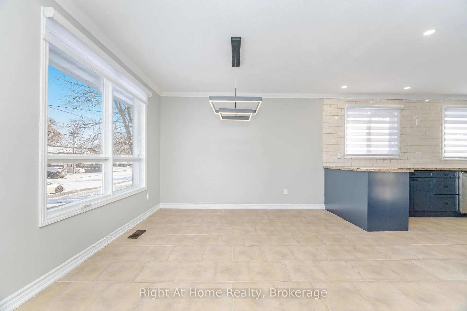 Photo 13 of 364 Red Oak Avenue, Hamilton, Stoney Creek — HOMEH