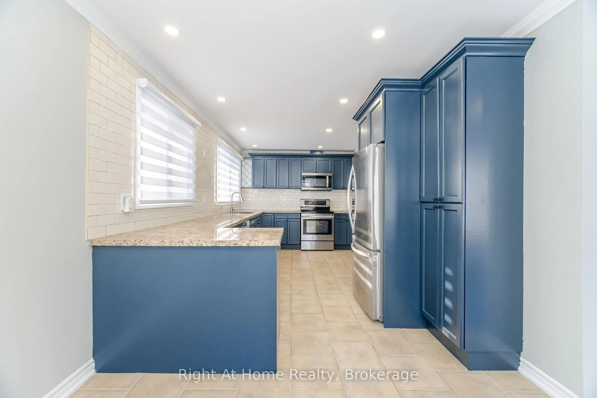 Photo 16 of 364 Red Oak Avenue, Hamilton, Stoney Creek — HOMEH