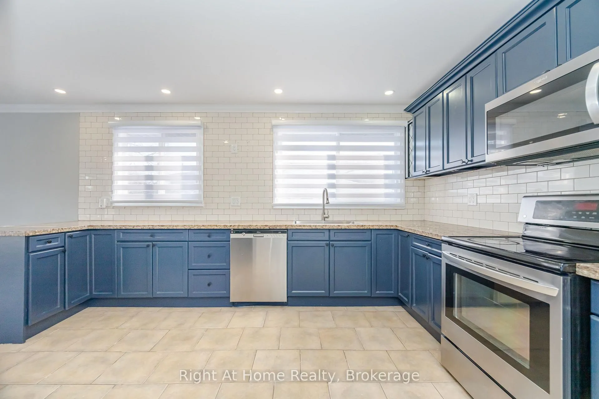 Photo 18 of 364 Red Oak Avenue, Hamilton, Stoney Creek — HOMEH