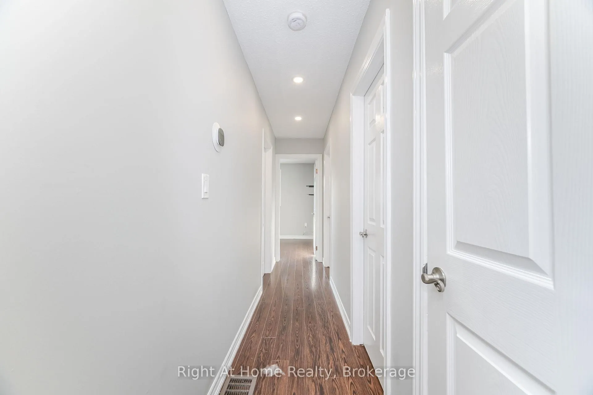 Photo 21 of 364 Red Oak Avenue, Hamilton, Stoney Creek — HOMEH