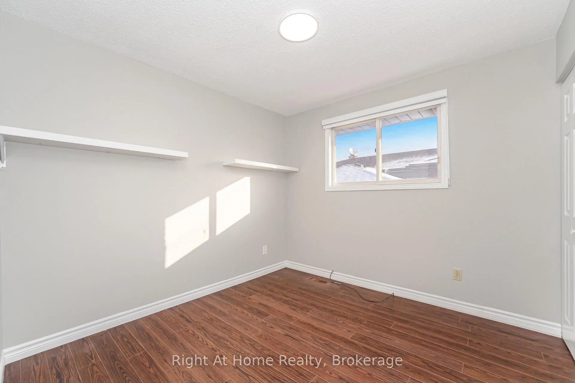 Photo 27 of 364 Red Oak Avenue, Hamilton, Stoney Creek — HOMEH