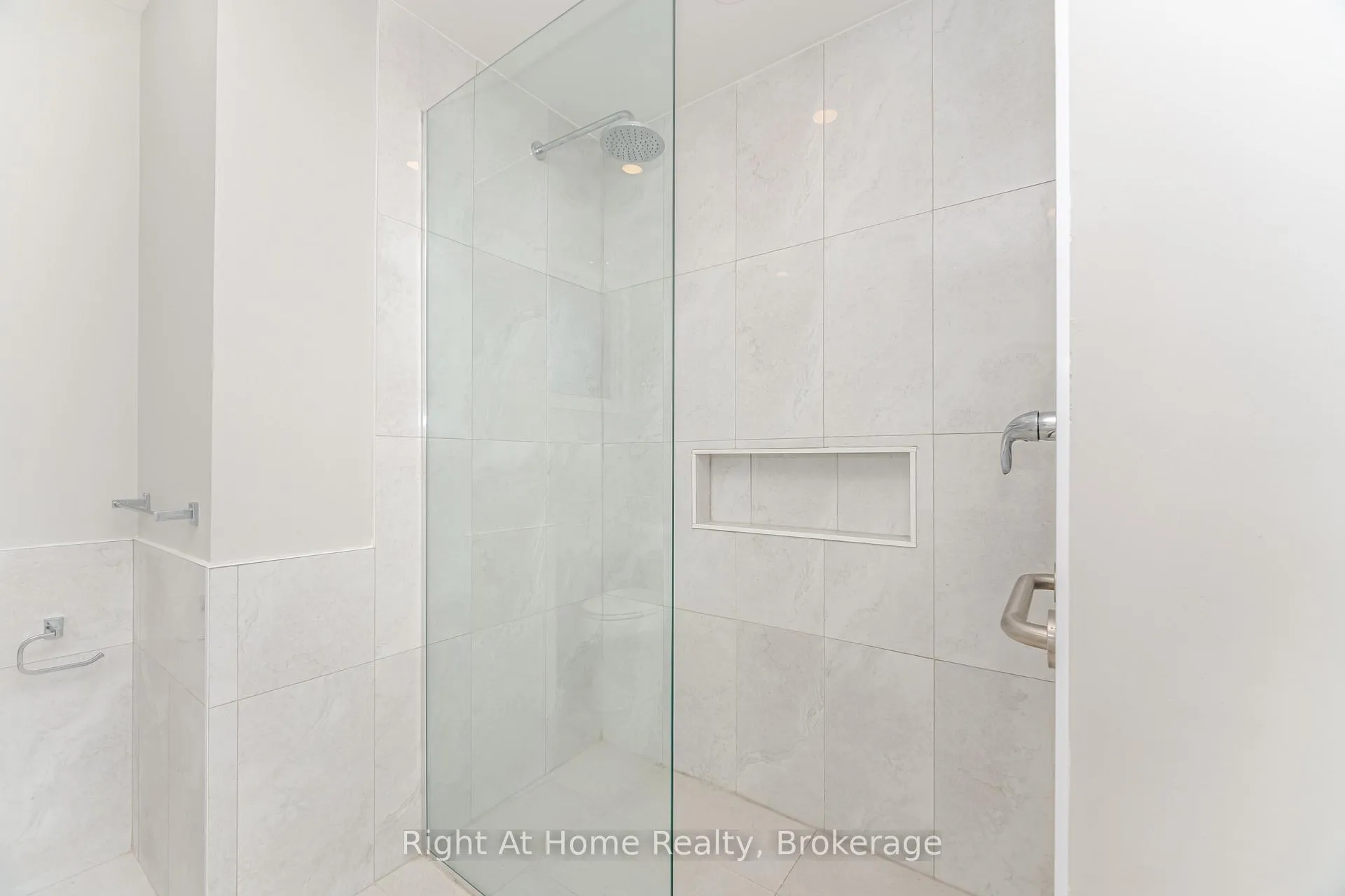 Photo 30 of 364 Red Oak Avenue, Hamilton, Stoney Creek — HOMEH