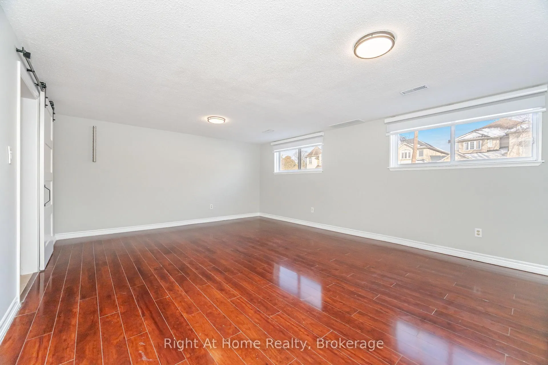 Photo 34 of 364 Red Oak Avenue, Hamilton, Stoney Creek — HOMEH