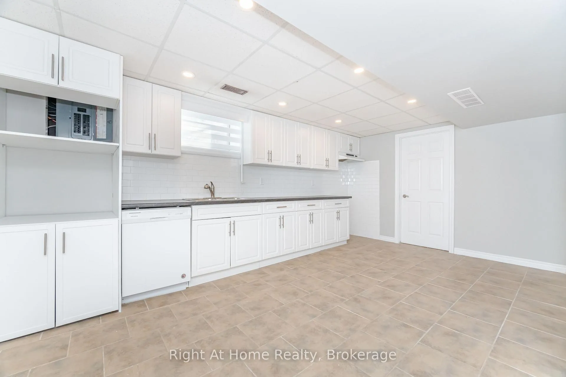 Photo 35 of 364 Red Oak Avenue, Hamilton, Stoney Creek — HOMEH