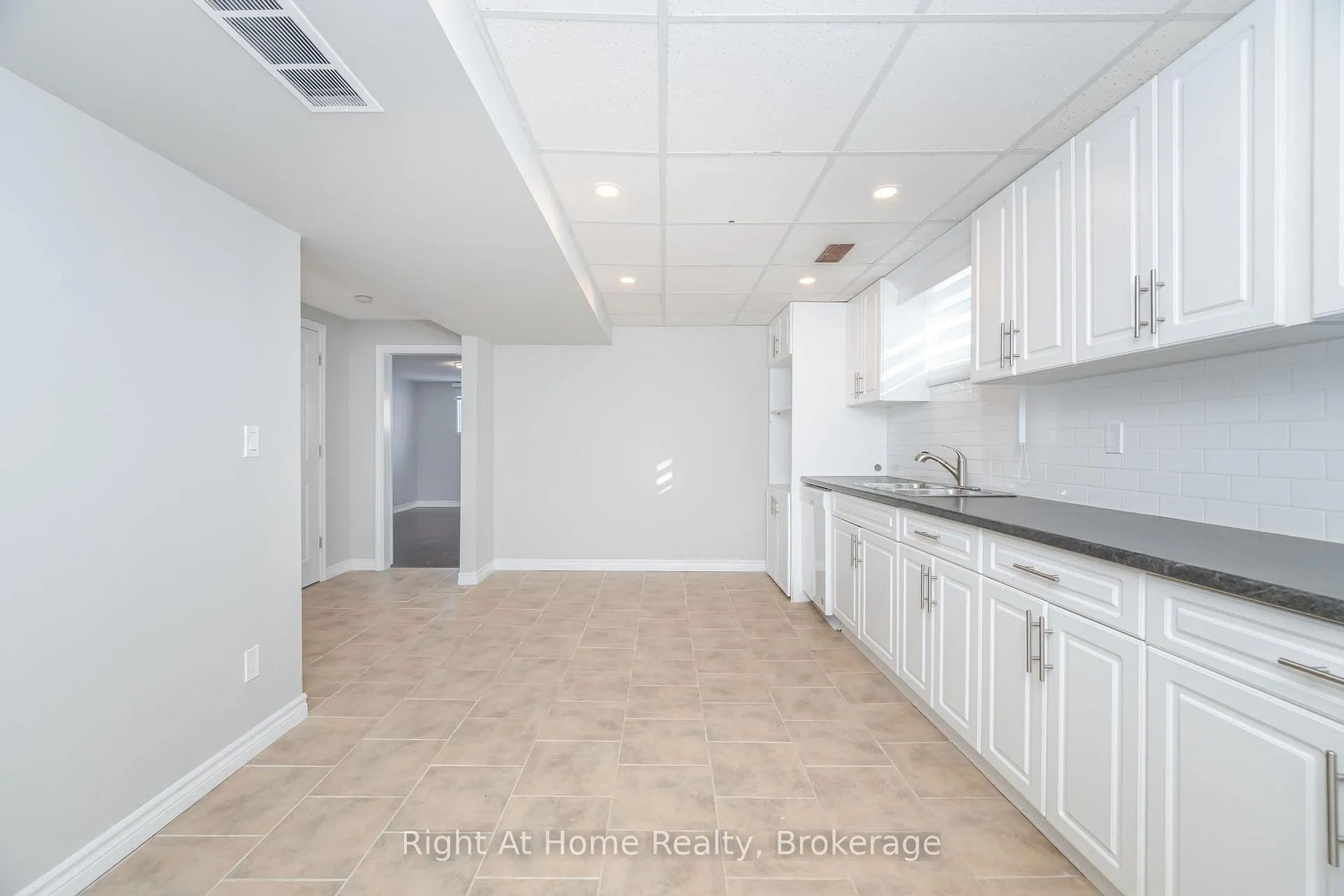 Photo 36 of 364 Red Oak Avenue, Hamilton, Stoney Creek — HOMEH