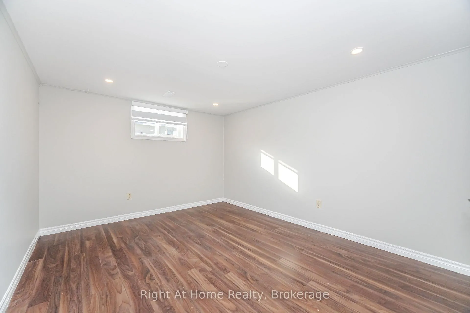 Photo 37 of 364 Red Oak Avenue, Hamilton, Stoney Creek — HOMEH
