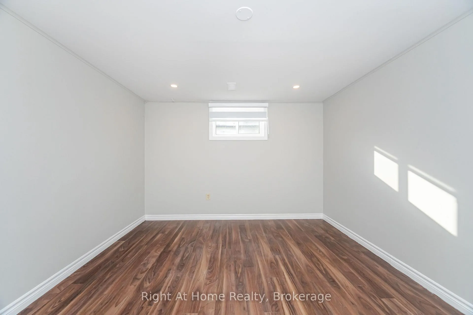 Photo 38 of 364 Red Oak Avenue, Hamilton, Stoney Creek — HOMEH