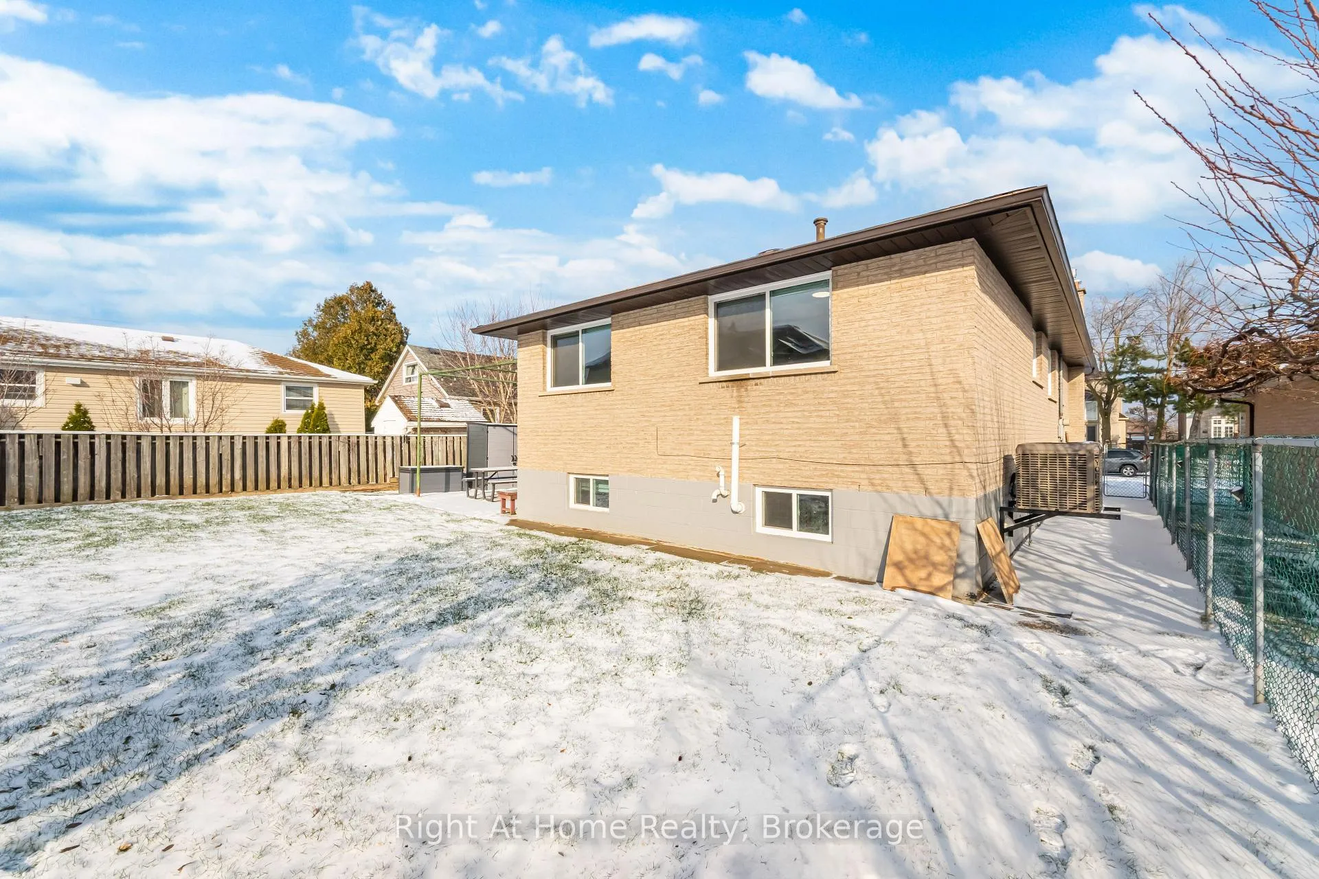 Photo 46 of 364 Red Oak Avenue, Hamilton, Stoney Creek — HOMEH