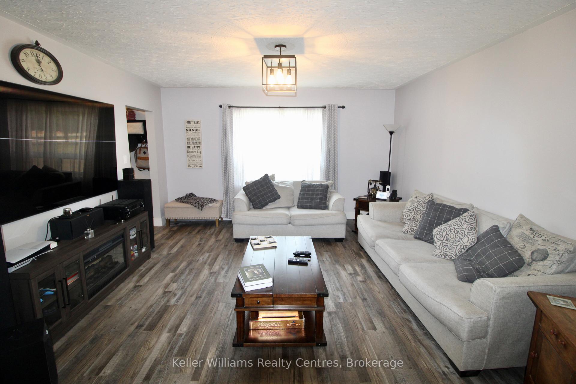 Photo 5 of 445 13th Street, Hanover — HOMEH