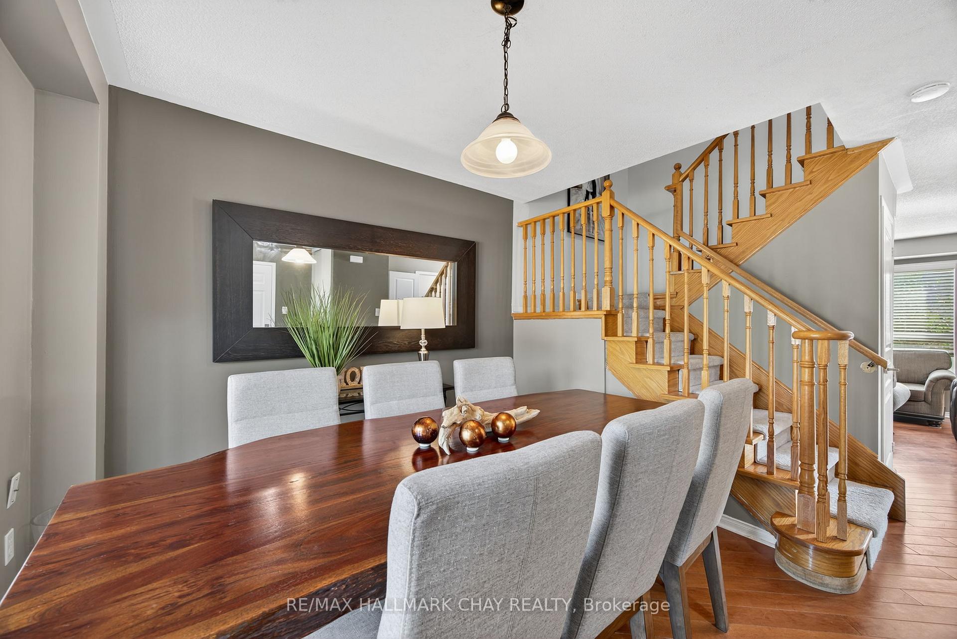 Photo 5 of 133 Trevino Circle, Barrie, East Bayfield — HOMEH