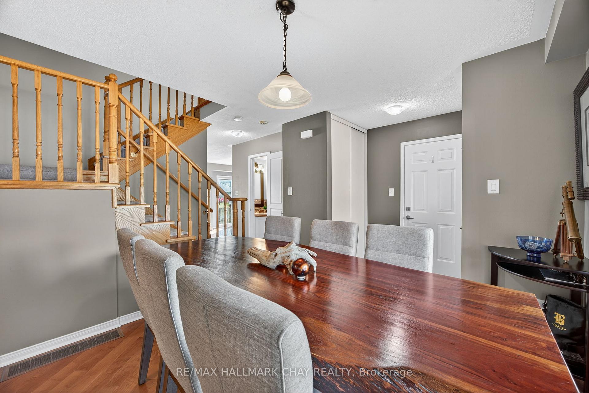 Photo 10 of 133 Trevino Circle, Barrie, East Bayfield — HOMEH