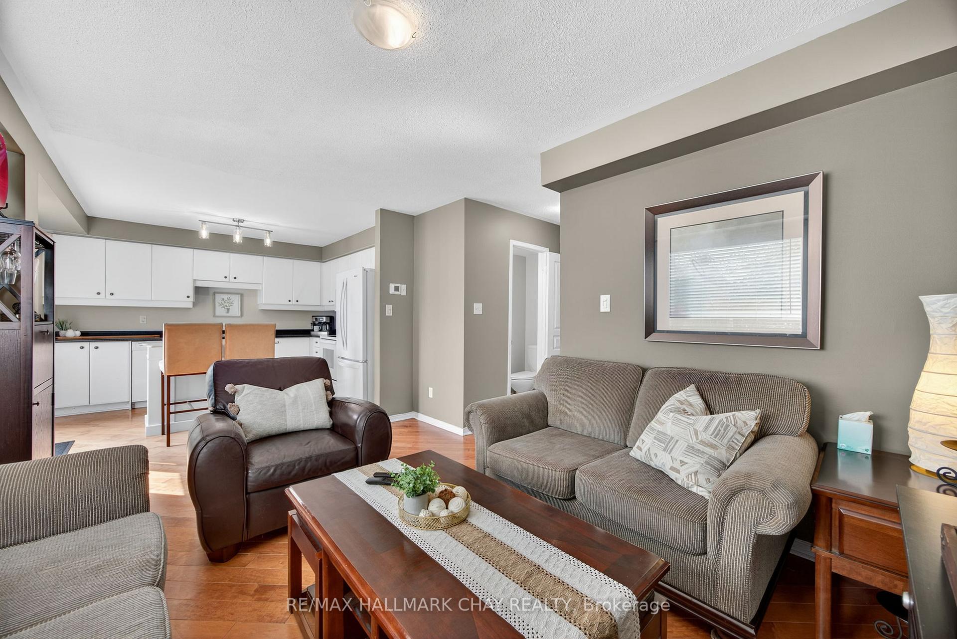 Photo 13 of 133 Trevino Circle, Barrie, East Bayfield — HOMEH