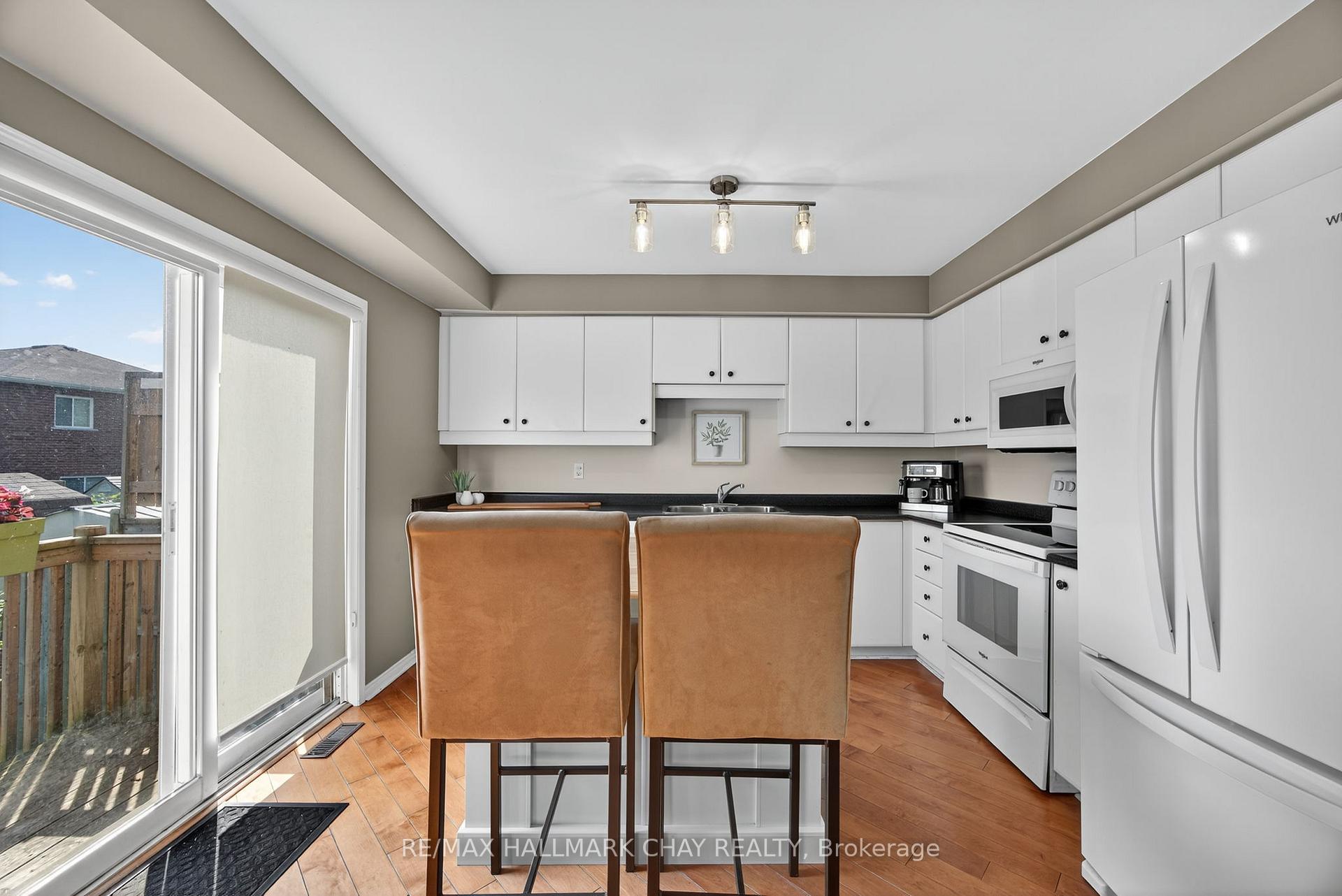 Photo 16 of 133 Trevino Circle, Barrie, East Bayfield — HOMEH