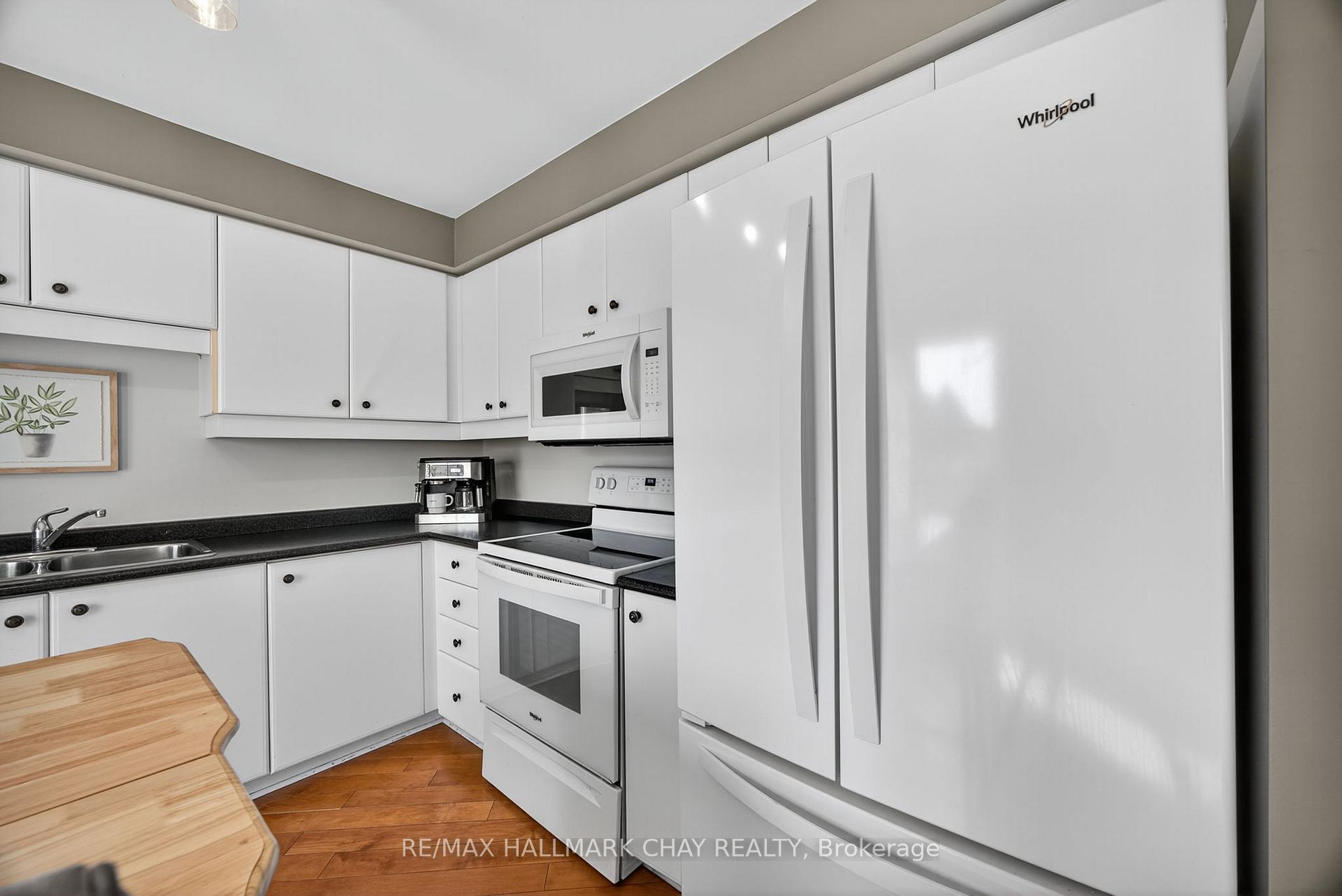 Photo 21 of 133 Trevino Circle, Barrie, East Bayfield — HOMEH