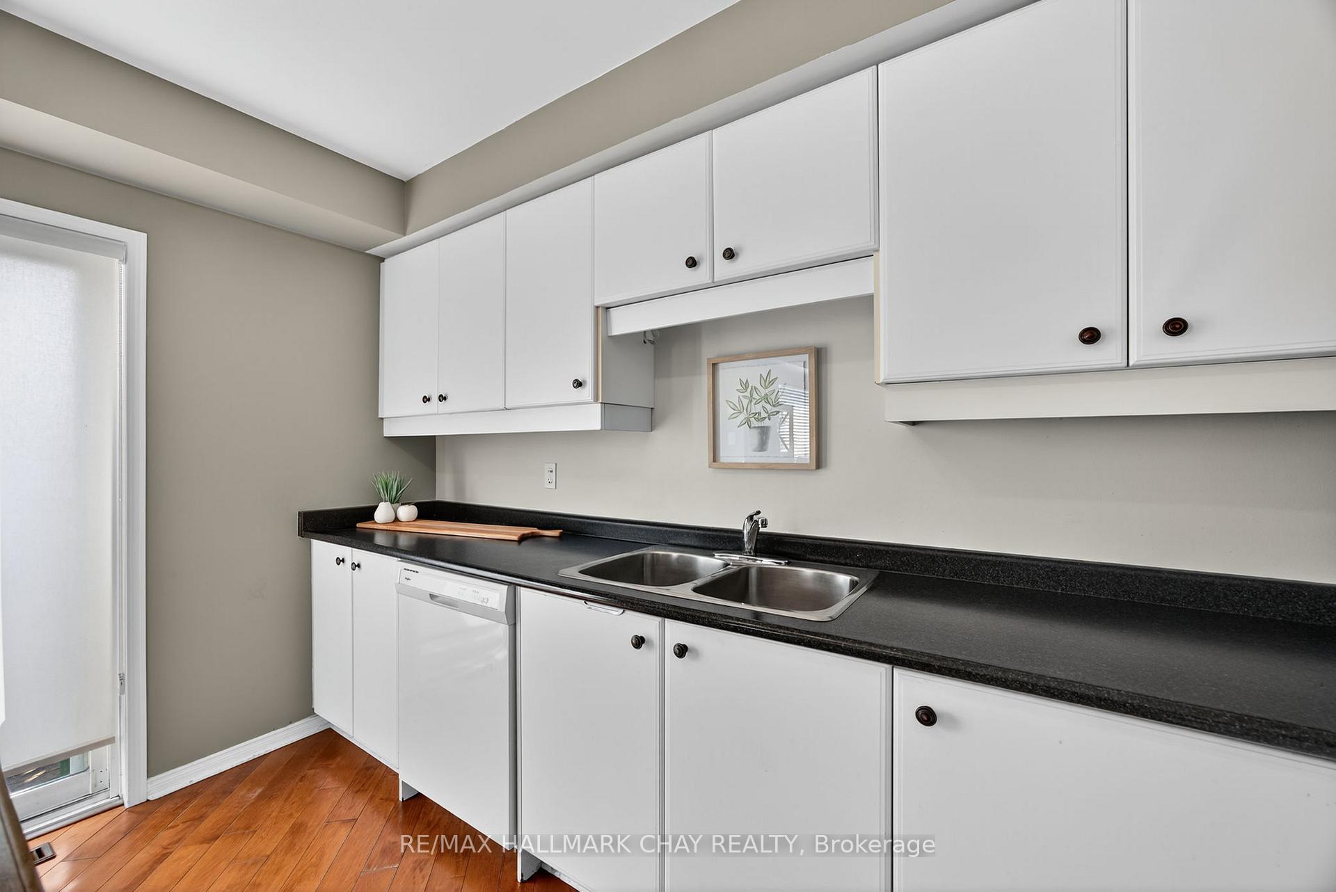 Photo 22 of 133 Trevino Circle, Barrie, East Bayfield — HOMEH