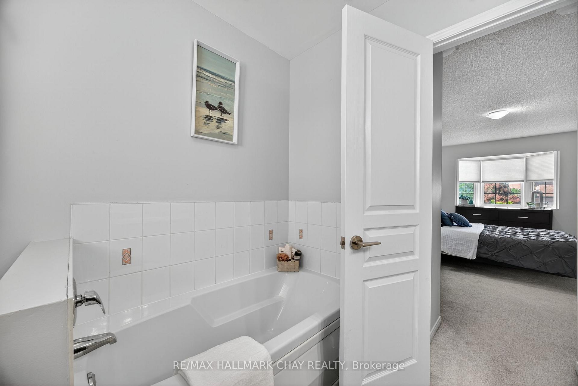 Photo 30 of 133 Trevino Circle, Barrie, East Bayfield — HOMEH