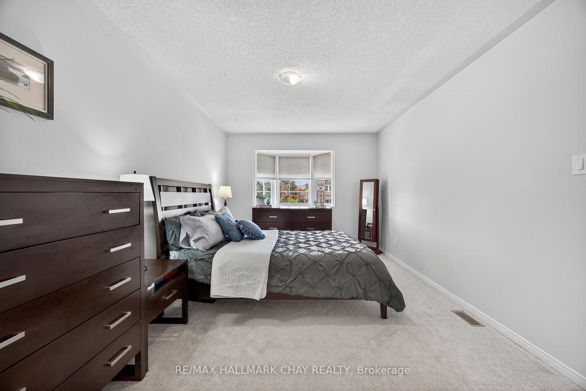 Photo 31 of 133 Trevino Circle, Barrie, East Bayfield — HOMEH