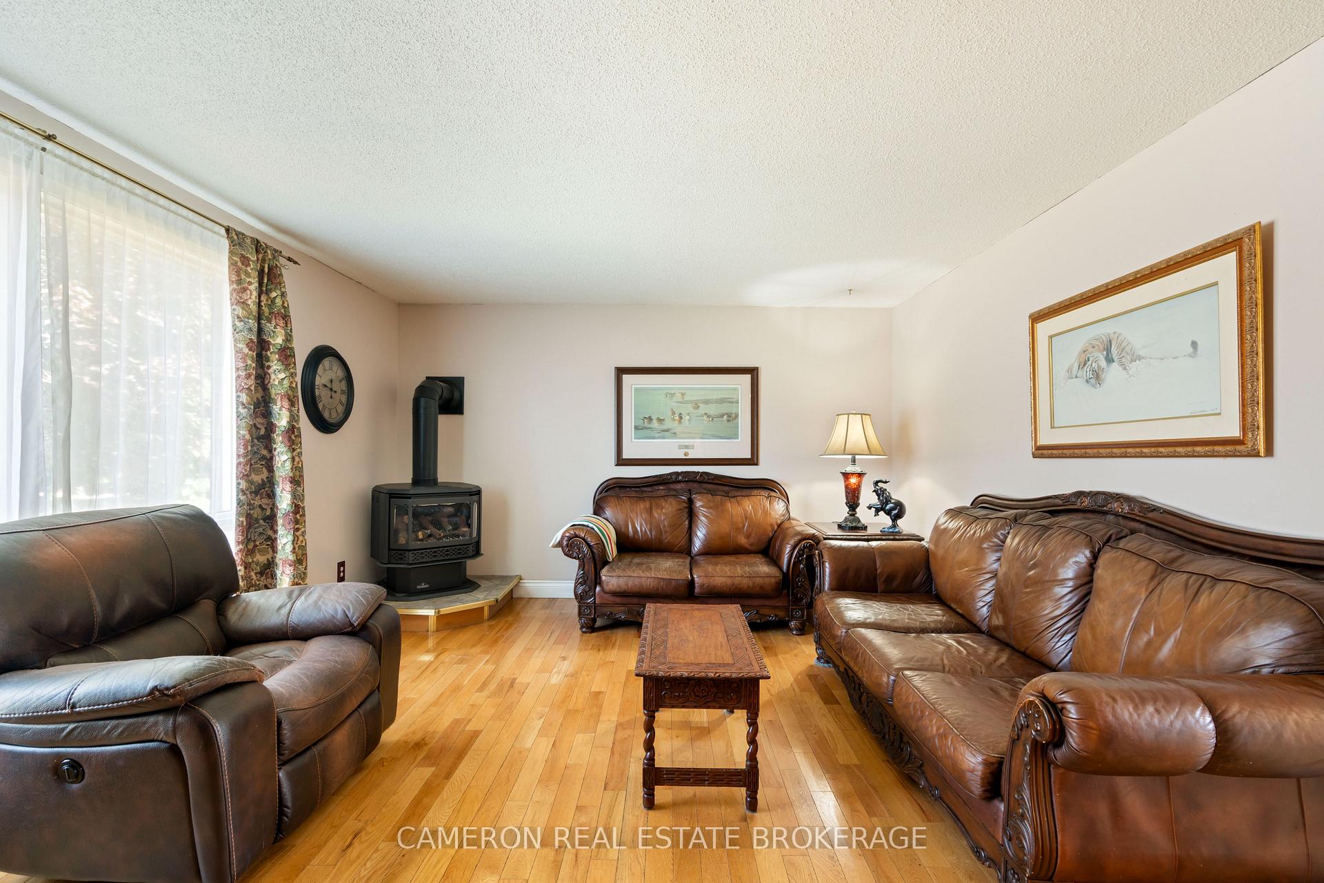 Photo 13 of 411 Meadowvale Crescent, Cornwall — HOMEH