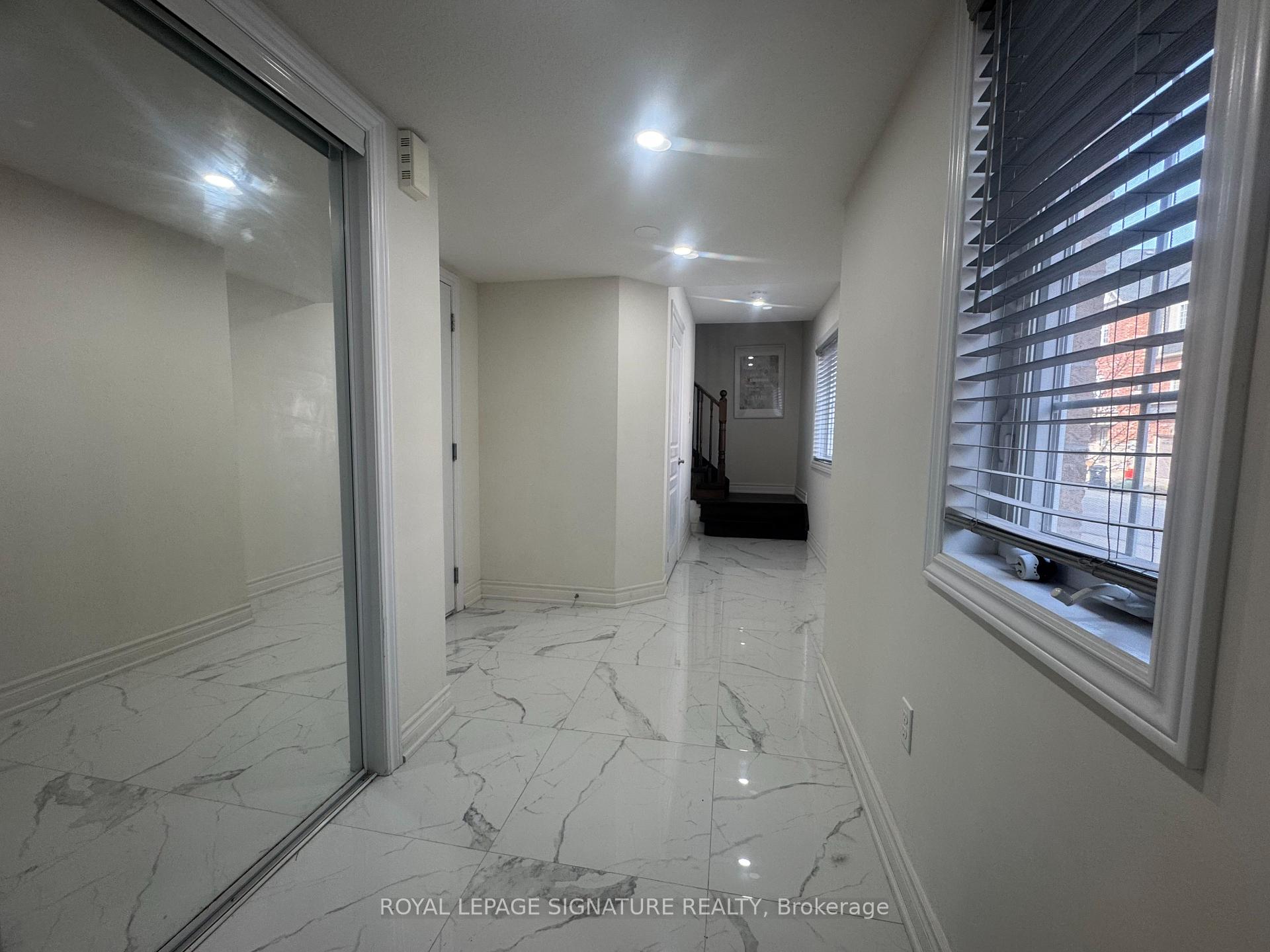 Photo 5 of Unit 13, 88 Decorso Drive, Guelph, Kortright East — HOMEH