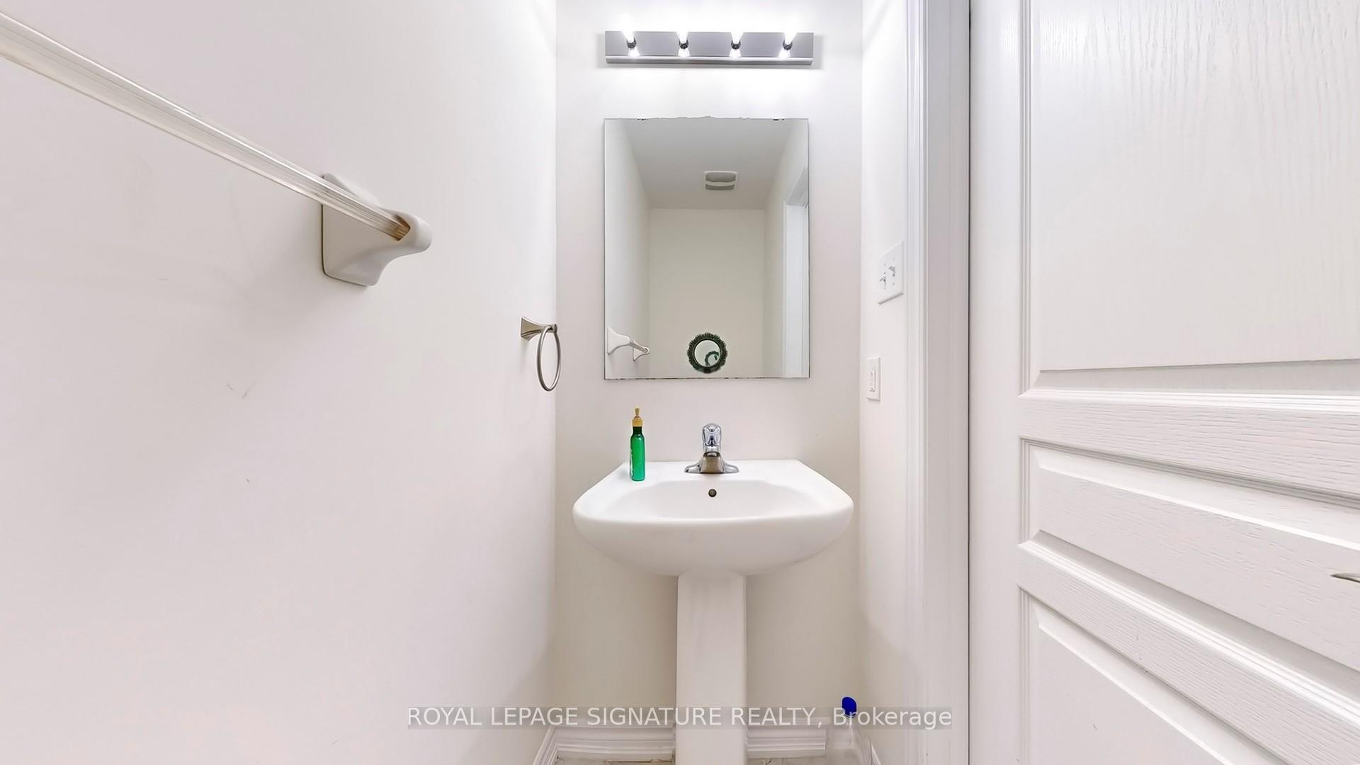 Photo 15 of Unit 13, 88 Decorso Drive, Guelph, Kortright East — HOMEH